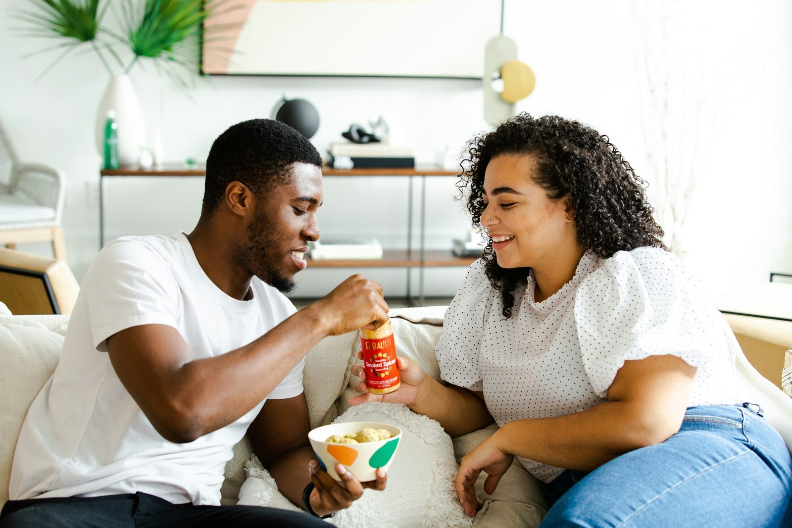 “Love’s Litmus Test: Is Living Together Before Marriage the Key to Lasting Compatibility?”